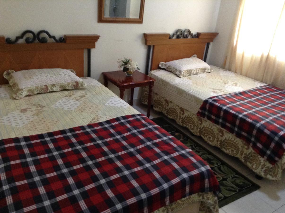 Kenanga Homestay Nilai Esterno foto